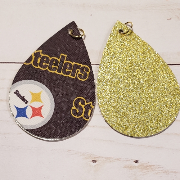 Steelers and gold faux leather earrings - Picture 1 of 1